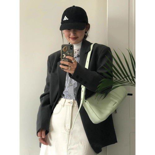 灰色高級感小西裝女2025春秋新款炸街設計感寬松休閒氣質西服外套 灰色高級感小西裝女2025春秋新款炸街設計感寬松休閒氣質西服外套