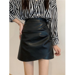 黑色小皮裙女春秋新款大碼胖mm高腰褶皺半身裙防走光包臀a字短裙