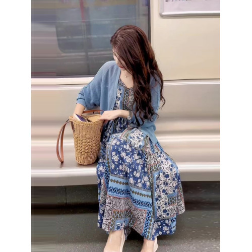 今年流行漂亮套裝長裙女小個子高級時尚藍色針織衫茶歇法式連衣裙