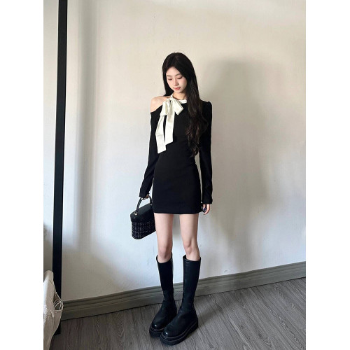 法式純欲蝴蝶結黑色針織連衣裙子女修身氣質露肩包臀a字短裙秋季 法式純欲蝴蝶結黑色針織連衣裙子女修身氣質露肩包臀a字短裙秋季