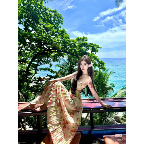 超仙大擺氛圍感碎花氣質收腰顯瘦百褶掛脖抹胸吊帶長裙海邊度假裙 超仙大擺氛圍感碎花氣質收腰顯瘦百褶掛脖抹胸吊帶長裙海邊度假裙