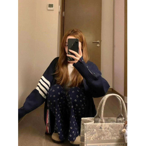 開衫毛衣女2025早秋四條杠學院風條紋V領高級感短款情侶針織外套