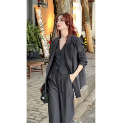 今年流行時尚網紅炸街套裝爆款高級感職業西裝外套馬甲西褲三件套