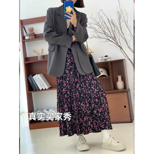 灰色休閒小西裝外套女2025早秋設計感小個子韓系黑西服氣質高級感 灰色休閒小西裝外套女2025早秋設計感小個子韓系黑西服氣質高級感