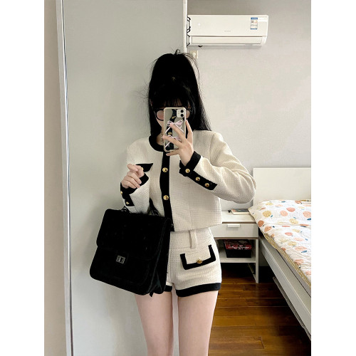 LookYiYi白色粗花呢小香風短外套女春季氣質高級感名媛上衣兩件套 LookYiYi白色粗花呢小香風短外套女春季氣質高級感名媛上衣兩件套