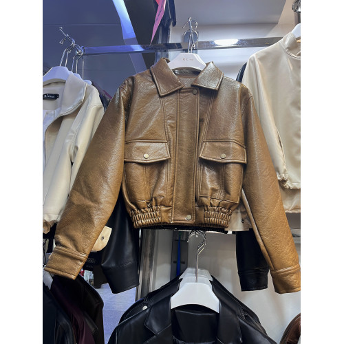 黑色PU皮衣夾克女2025冬季時尚百搭設計感翻領短款長袖機車服外套 黑色PU皮衣夾克女2025冬季時尚百搭設計感翻領短款長袖機車服外套