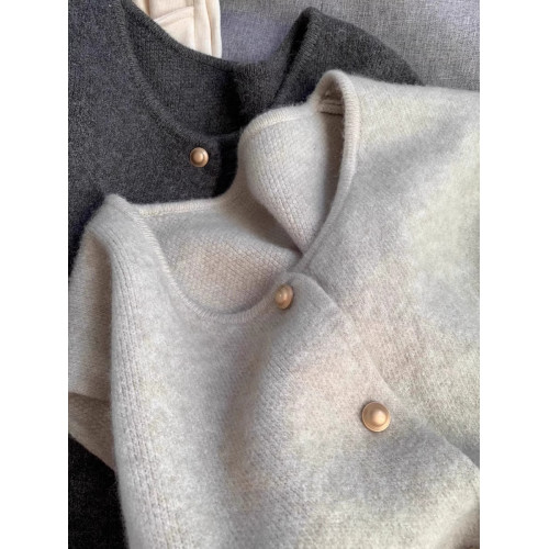 溫柔系單排釦小金釦子氣質百搭針織馬甲背心女曡穿內搭坎肩上衣女 溫柔系單排釦小金釦子氣質百搭針織馬甲背心女曡穿內搭坎肩上衣女