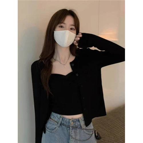 黑色防曬針織開衫女裝外套小個子短款上衣披肩吊帶外搭罩衫秋冬 黑色防曬針織開衫女裝外套小個子短款上衣披肩吊帶外搭罩衫秋冬