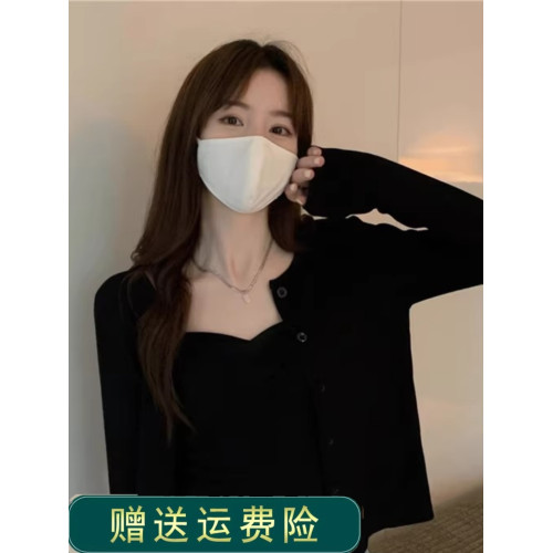 黑色防曬針織開衫女裝外套小個子短款上衣披肩吊帶外搭罩衫秋冬 黑色防曬針織開衫女裝外套小個子短款上衣披肩吊帶外搭罩衫秋冬