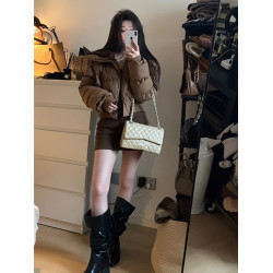 冬季高級感炸街短款純色羊羔毛大翻領羽絨棉服女加厚保暖拼接外套