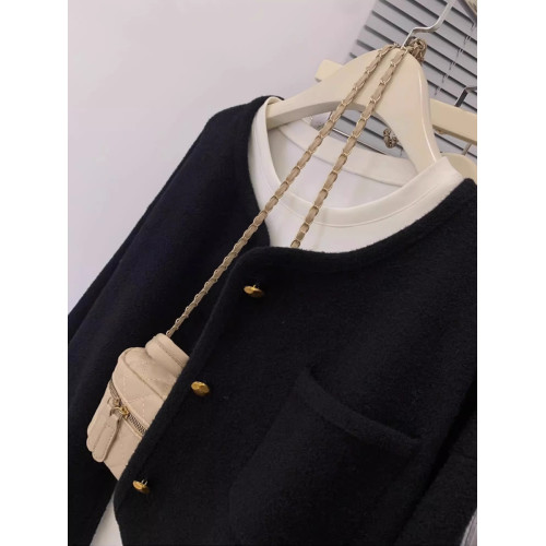 特大碼300斤黑色小香風毛呢外套女2024新款胖MM加絨加厚上衣240斤 特大碼300斤黑色小香風毛呢外套女2024新款胖MM加絨加厚上衣240斤