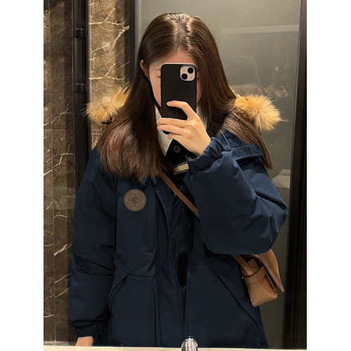 酒紅色派克羽絨服女2025冬季新款小個子高級設計感棉服本命年穿搭 酒紅色派克羽絨服女2025冬季新款小個子高級設計感棉服本命年穿搭