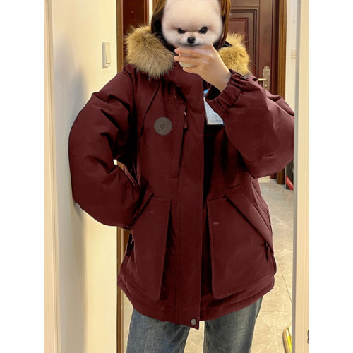 酒紅色派克羽絨服女2025冬季新款小個子高級設計感棉服本命年穿搭 酒紅色派克羽絨服女2025冬季新款小個子高級設計感棉服本命年穿搭