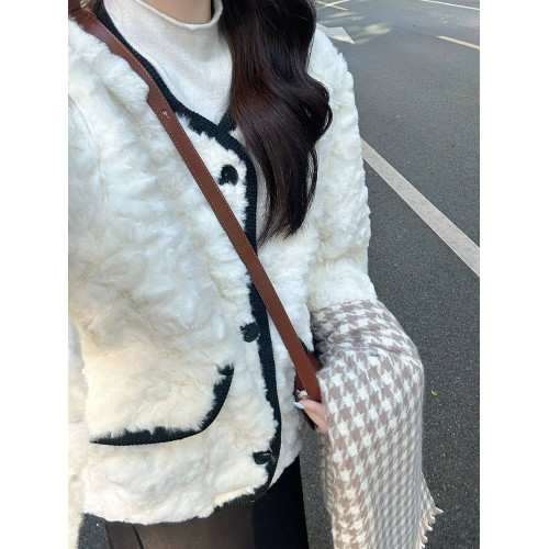 皮毛一體羊羔毛短外套女高級感名媛小香風仿兔毛絨環保皮草秋冬季 皮毛一體羊羔毛短外套女高級感名媛小香風仿兔毛絨環保皮草秋冬季