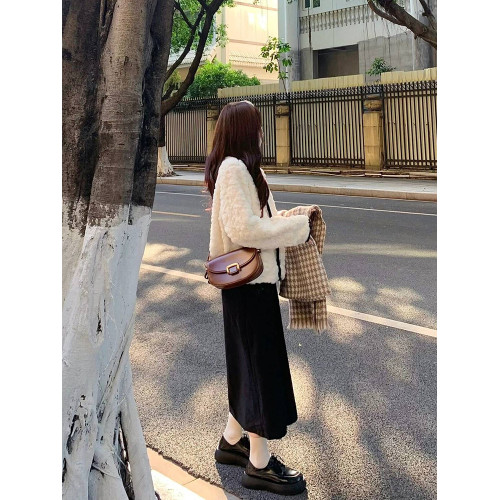 皮毛一體羊羔毛短外套女高級感名媛小香風仿兔毛絨環保皮草秋冬季 皮毛一體羊羔毛短外套女高級感名媛小香風仿兔毛絨環保皮草秋冬季