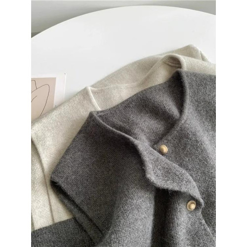 溫柔系單排釦小金釦子圓領顯瘦針織馬甲背心女韓系寬松坎肩上衣女 溫柔系單排釦小金釦子圓領顯瘦針織馬甲背心女韓系寬松坎肩上衣女