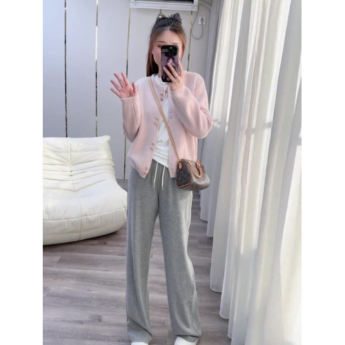 溫柔風粉色毛衣女秋冬季設計感小衆長袖寬松外穿軟糯短款針織上衣 溫柔風粉色毛衣女秋冬季設計感小衆長袖寬松外穿軟糯短款針織上衣