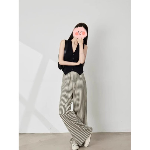 黑色小香風針織馬甲女夏季2025新款洋氣時髦薄款馬夾無袖背心上衣 黑色小香風針織馬甲女夏季2025新款洋氣時髦薄款馬夾無袖背心上衣