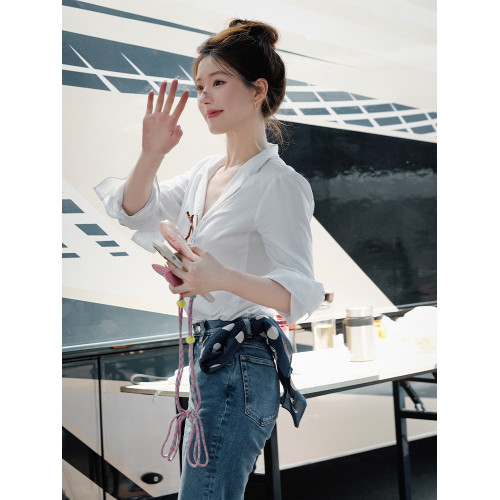 許你耀眼趙露思同款白色襯衫女2025許妍明星高級感上衣牛仔褲套裝