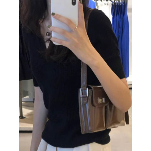 黑色v領短袖正肩t恤女夏季高級感修身顯瘦小個子別致鎖骨短款上衣