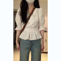法式白色泡泡袖v領短袖襯衫女夏季小個子收腰襯衣娃娃衫上衣小衫
