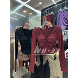 2025秋冬新款韓版修身顯瘦褶皺設計感方領上衣加絨帶胸墊長袖T恤