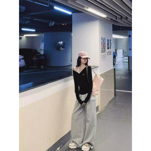 蕾絲掛脖V領長袖t恤女秋季2025新款內搭打底衫甜辣妹上衣兩件套