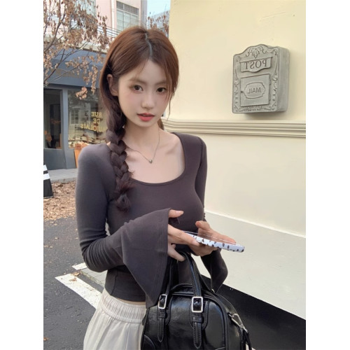 春秋喇叭袖方領鎖骨上衣女設計感棉質內搭長袖打底衫短款正肩t恤