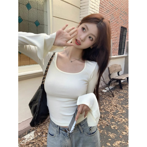 春秋喇叭袖方領鎖骨上衣女設計感棉質內搭長袖打底衫短款正肩t恤