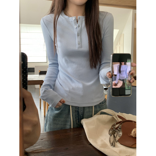 kumikumi氣質顯瘦紐釦設計感長袖T恤女裝冬季修身打底衫內搭上衣