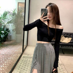 一字肩上衣別致長袖t恤漏肚臍女春秋季小衆設計感緊身短款打底衫