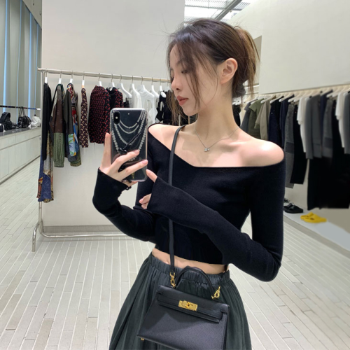 一字肩上衣別致長袖t恤漏肚臍女春秋季小衆設計感緊身短款打底衫