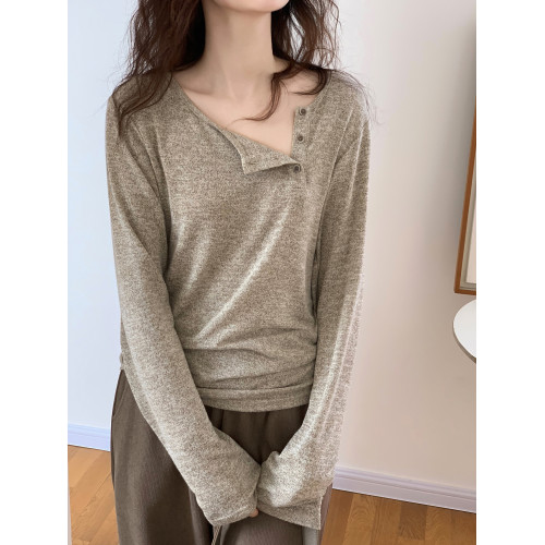 EM八月 斜紐釦設計針織衫上衣t恤女秋季新款復古顯瘦內搭打底衫