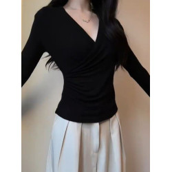 大碼黑色交叉v領長袖t恤女秋冬胖mm收腰遮肚子內搭德絨打底衫上衣