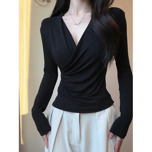 大碼黑色交叉v領長袖t恤女秋冬胖mm收腰遮肚子內搭德絨打底衫上衣