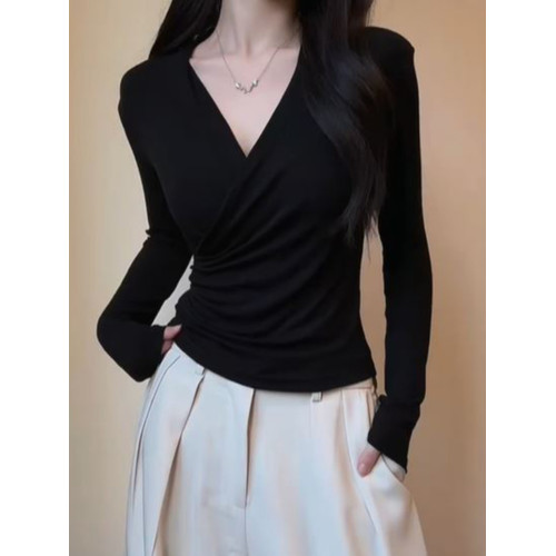 大碼黑色交叉v領長袖t恤女秋冬胖mm收腰遮肚子內搭德絨打底衫上衣