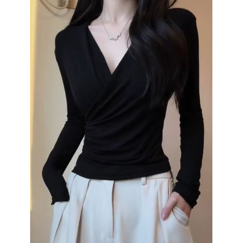 大碼黑色交叉v領長袖t恤女秋冬胖mm收腰遮肚子內搭德絨打底衫上衣