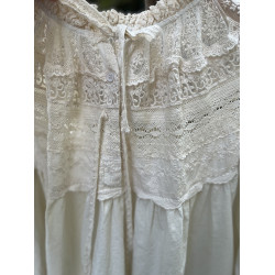 森系蕾絲花邊領口系帶拼接刺綉襯衫寬松大版甜美減齡套頭長袖上衣