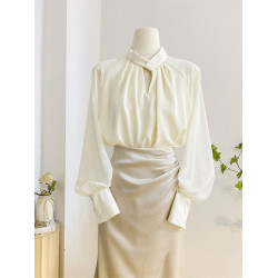 法式溫柔氣質立領緞面襯衫女春季褶皺設計感拼接燈籠長袖小衫上衣