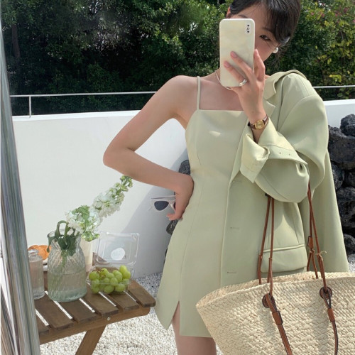 小西服外套女春秋新款韓版炸街氣質高級西裝搭配吊帶連衣裙兩件套 小西服外套女春秋新款韓版炸街氣質高級西裝搭配吊帶連衣裙兩件套