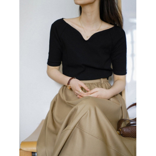 法式露鎖骨v領短袖女夏季洋氣冰絲針織衫黑色t恤修身內搭打底上衣