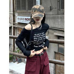 美式復古字母印花露肩長袖t恤女秋季新款設計感小衆顯瘦新款上衣