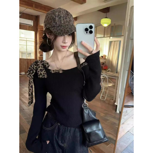 純欲風辣妹豹紋斜肩長袖t恤女秋季2025新款修身獨特別致絕美上衣