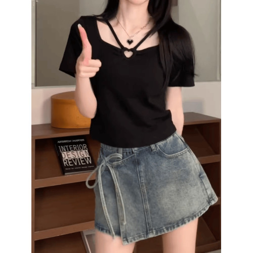 大碼設計感黑色鏤空正肩短袖t恤女夏季胖mm巨顯瘦別致修身小上衣