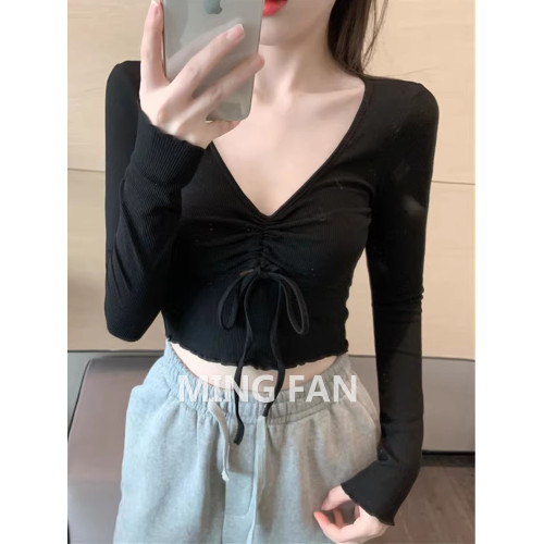 2025年女裝春秋季新款設計感小衆修身長袖t恤短款打底衫辣妹上衣