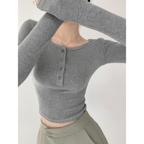 純欲風圓領單排釦長袖T恤女辣妹緊身短款上衣純色打底衫春秋冬