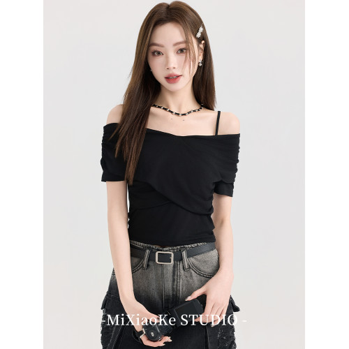 羋小可黑色一字肩短袖t恤女夏季辣妹修身設計感小衆露肩短款上衣