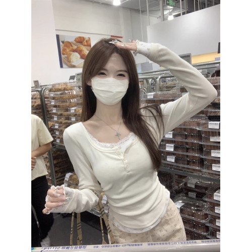小衆蕾絲假兩件長袖t恤女生U領修身拼接碎花絕美打底短小上衣秋季 小衆蕾絲假兩件長袖t恤女生U領修身拼接碎花絕美打底短小上衣秋季