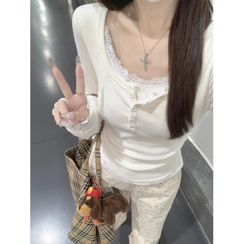 小衆蕾絲假兩件長袖t恤女生U領修身拼接碎花絕美打底短小上衣秋季 小衆蕾絲假兩件長袖t恤女生U領修身拼接碎花絕美打底短小上衣秋季