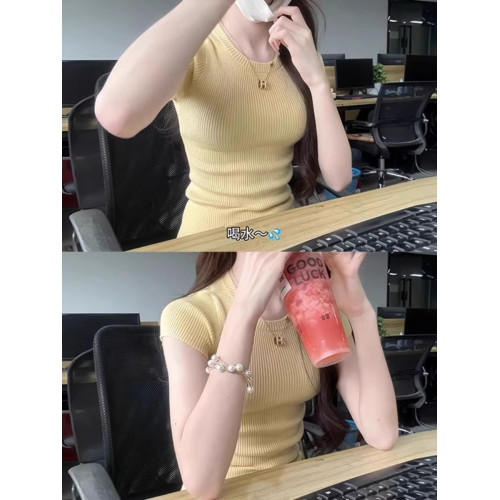 黃色正肩圓領冰絲短袖T恤女修身顯瘦掐腰風情萬種上衣2025新款夏